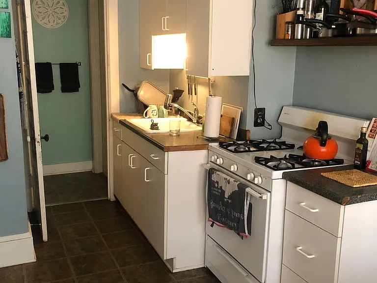 1857 N. Warren Ave....Available August 1st — Photo 6