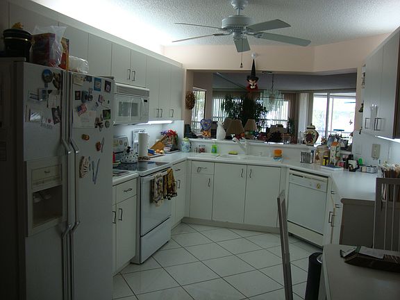 3rd image of 7849 Granville Dr #212