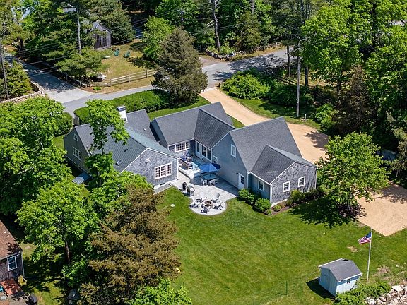 5th image of 81 Aucoot Rd