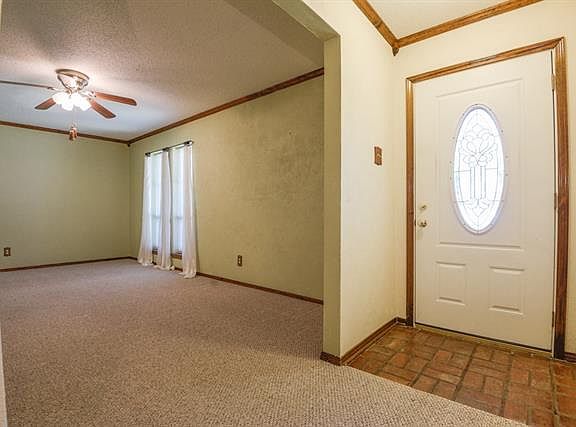 4th image of 3806 Windsor Dr