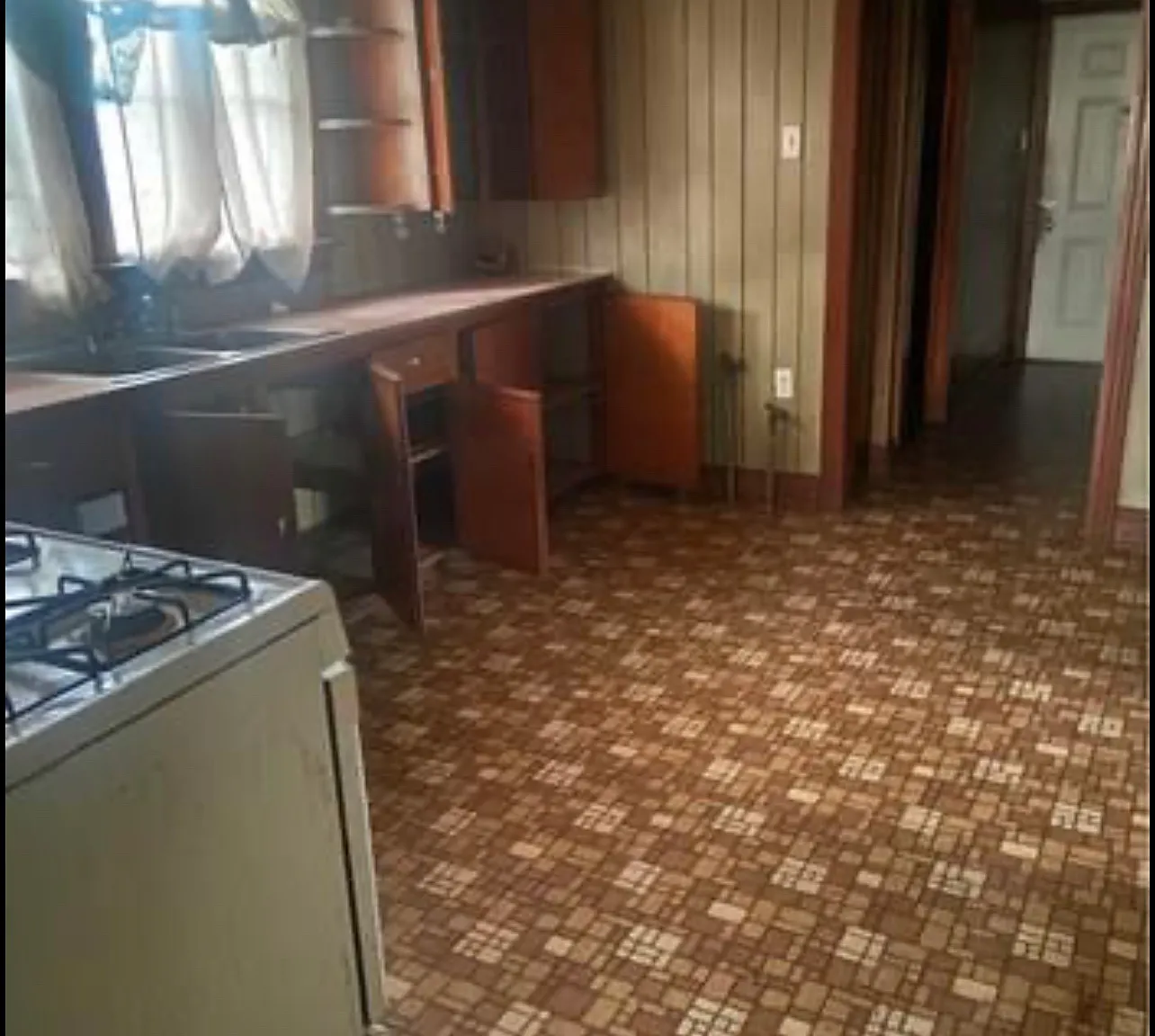 3 bed, 1095 sqft, $1,200 — Photo 4