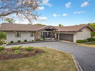 12403 N Lakeview Dr, Huntley, IL 60142