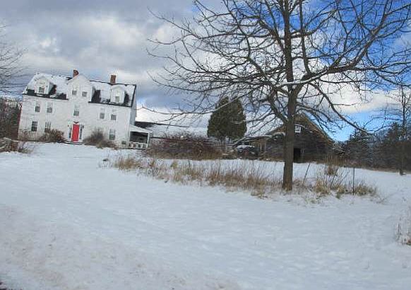 2nd image of 152 Bow Lake Rd