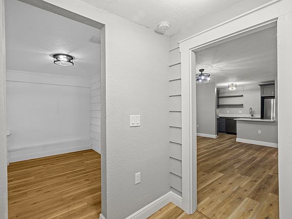 3rd image of 2900 1st Ave S #2