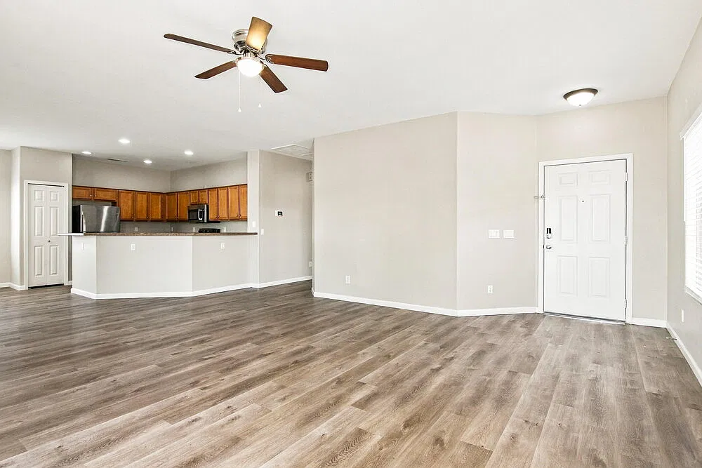 4 bed, 2.0 bath, 1678 sqft, $2,115 — Photo 3