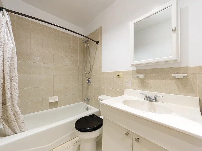 45-02 Ditmars Blvd #137 — Photo 5