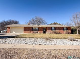 208 Tierra Berrenda Dr, Roswell, NM 88201