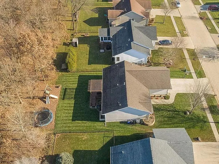 1020 Capri Dr NE — Photo 5