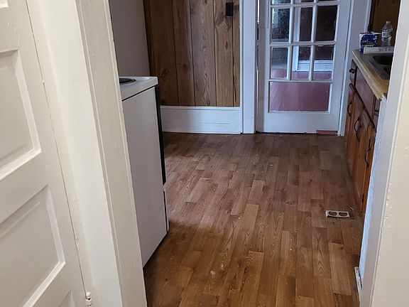 3rd image of 1102 Liberty St #1102