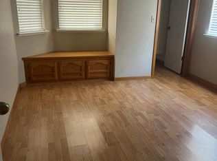 7827 N 9th St, Fresno, CA