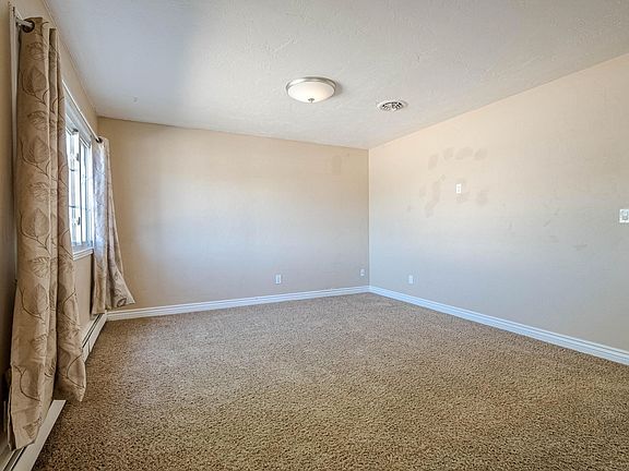 4th image of 428 1/2 Doris Rd