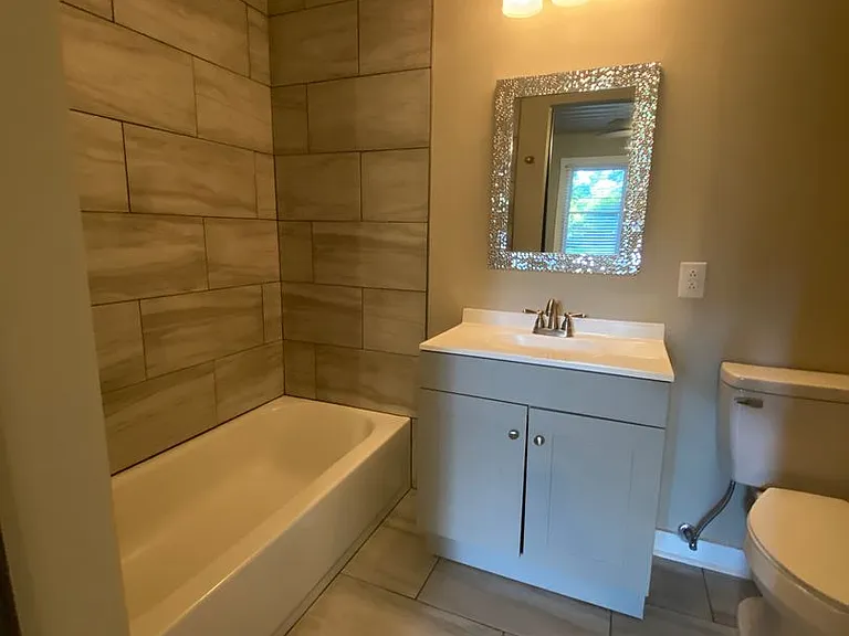 323 The Plaza — Photo 1