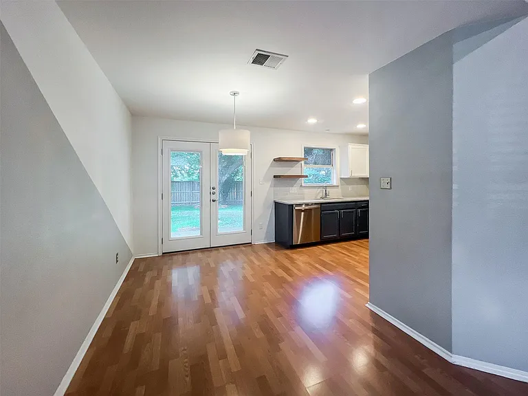 7521 Peabody Dr — Photo 7