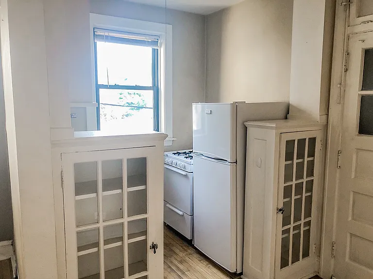 3620 1/2 N Marshfield Ave #2B — Photo 9
