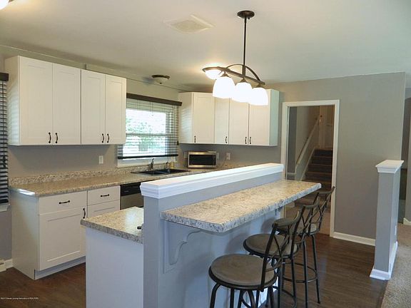 5th image of 2320 Kuerbitz Dr