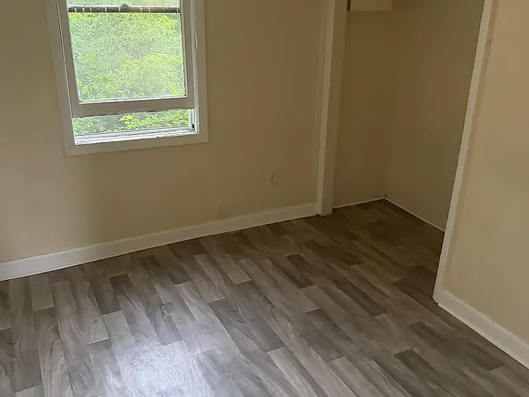 2927 Fairview St — Photo 11