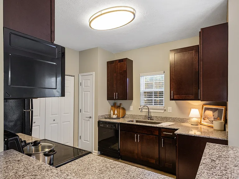 Fieldstone at Glenwood Crossing — Photo 20