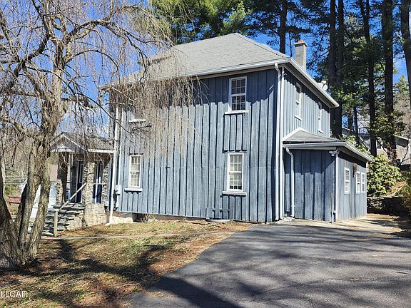 3rd image of 105 Carverton Rd