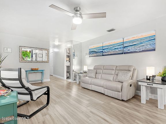 3rd image of 8759 Banyan Way Cpe