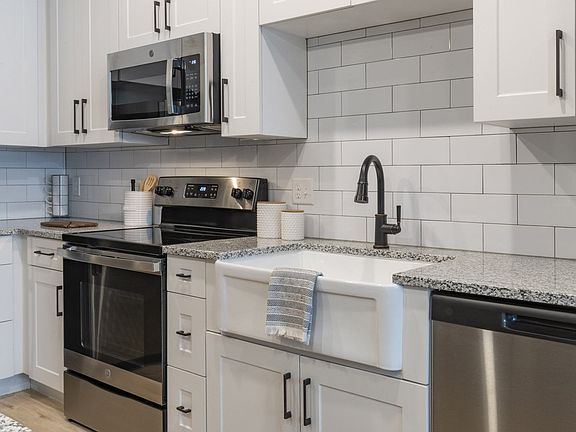 2nd image of 13283 N Main St #3202