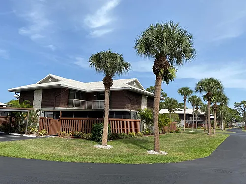 203 SE Camelot Gardens Blvd #C Photo 1