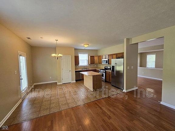 5th image of 5309 Wood Hollow Dr