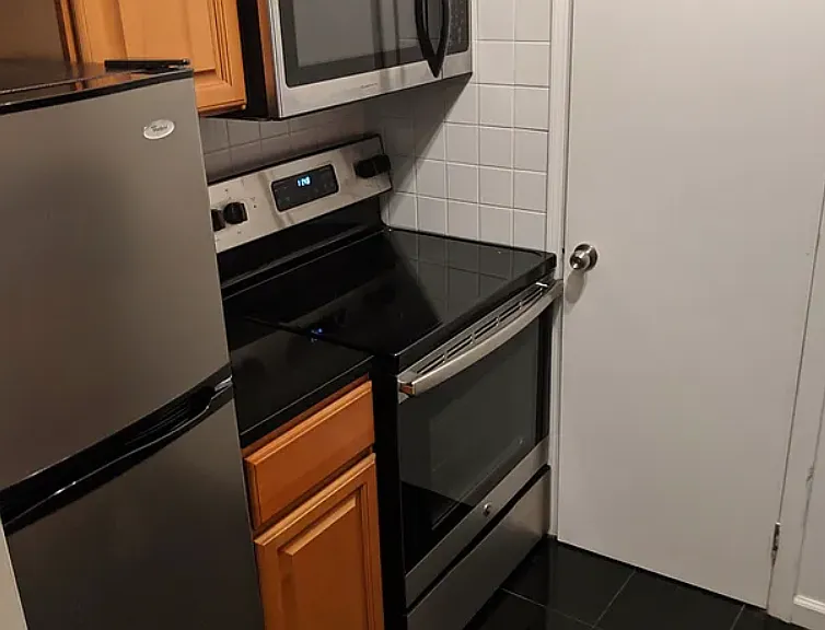 40 Grove St #3C — Photo 5