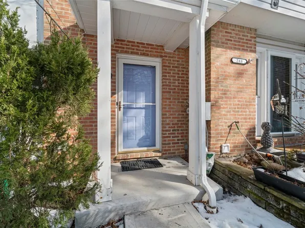 250 Meadowview Dr, Canonsburg, PA 15317