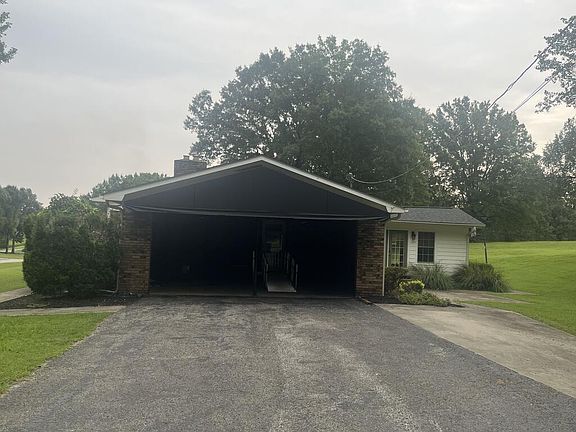 4th image of 145 Oak St