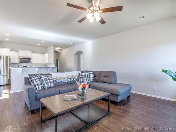 3rd image of 3709 S 149th East Ave