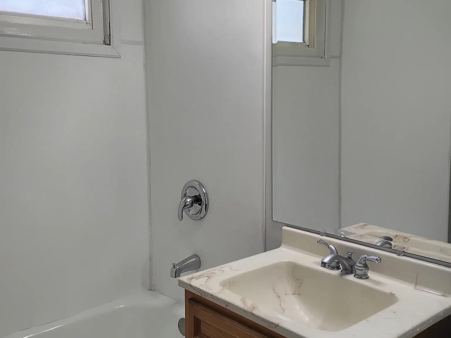3 bed, 962 sqft, $1,400 — Photo 4