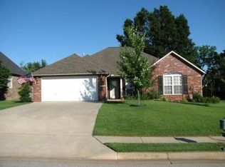 5233 S 60th Pl, Rogers, AR 72758