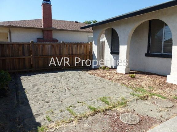 2nd image of 7003 Spencer Ct