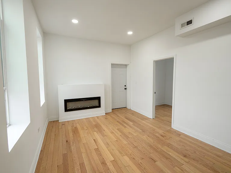 5103 S Winchester Ave #2 — Photo 5