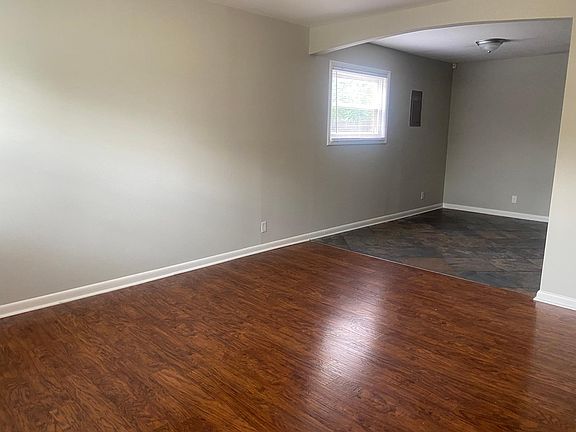 3rd image of 2033 Saint Christopher Dr