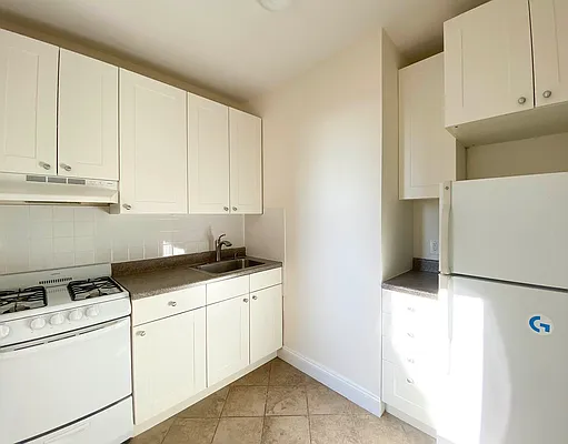 Rented by Brooklyn Blocks Real Estate | media 42