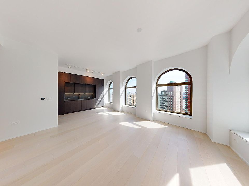 1st image of 130 William St #23D