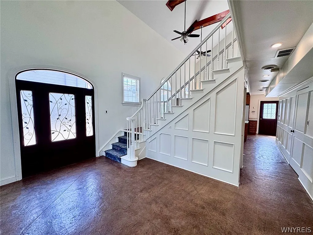 3 bed, 2.0 bath, 2100 sqft, $3,250 — Photo 3