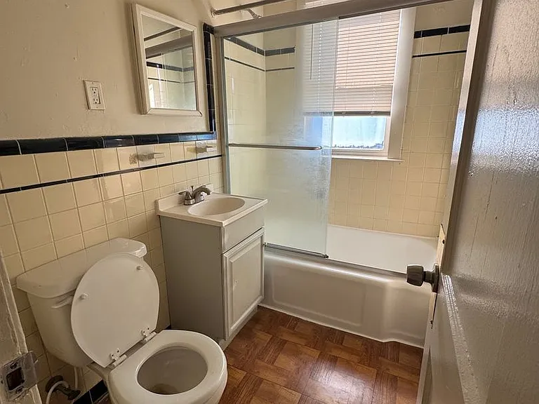 135 Kennedy St NW — Photo 11