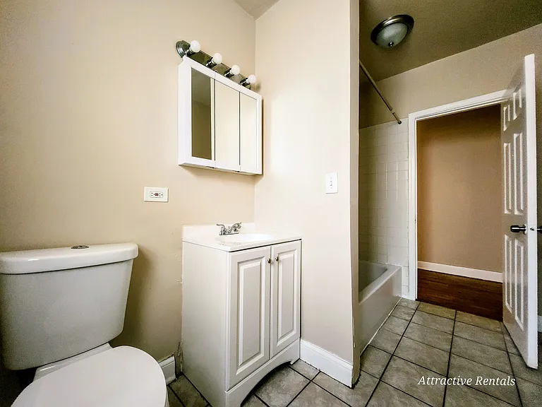 4840 W Adams St #S2 — Photo 6