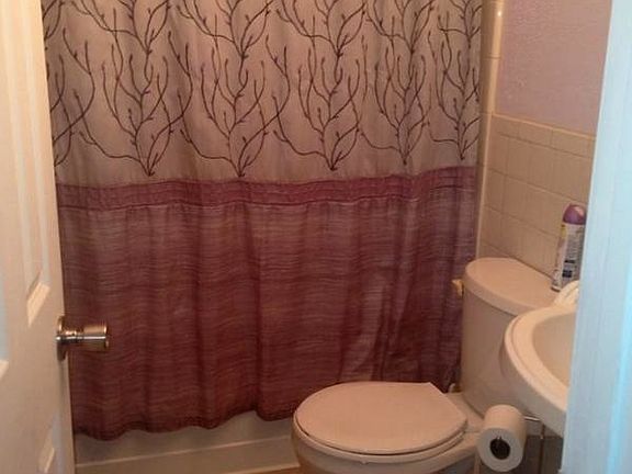 5th image of 110 Smithwillow Dr