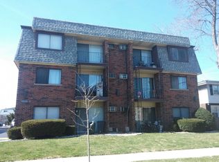 9830 Nottingham Ave APT 4, Chicago Ridge, IL 60415