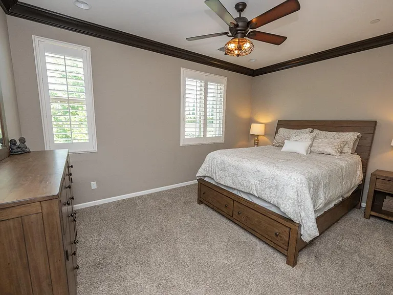 2018 E Corneliuson Dr — Photo 15