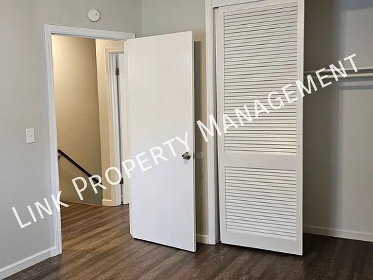 1638 Keeble St — Photo 5