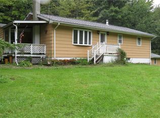 1002 Old State Rd, Waterford, PA 16441