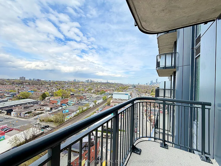 1185 Dupont St #1204 — Photo 12