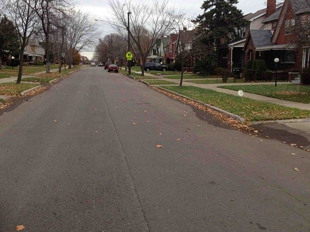 2nd image of 3286 W Buena Vista St