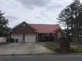 1153 Chestnut Wood Dr, Fayetteville, NC 28314
