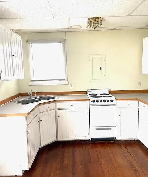 76 N Main St — Photo 1