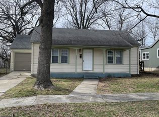 224 S Forest Ave, Joplin, MO 64801